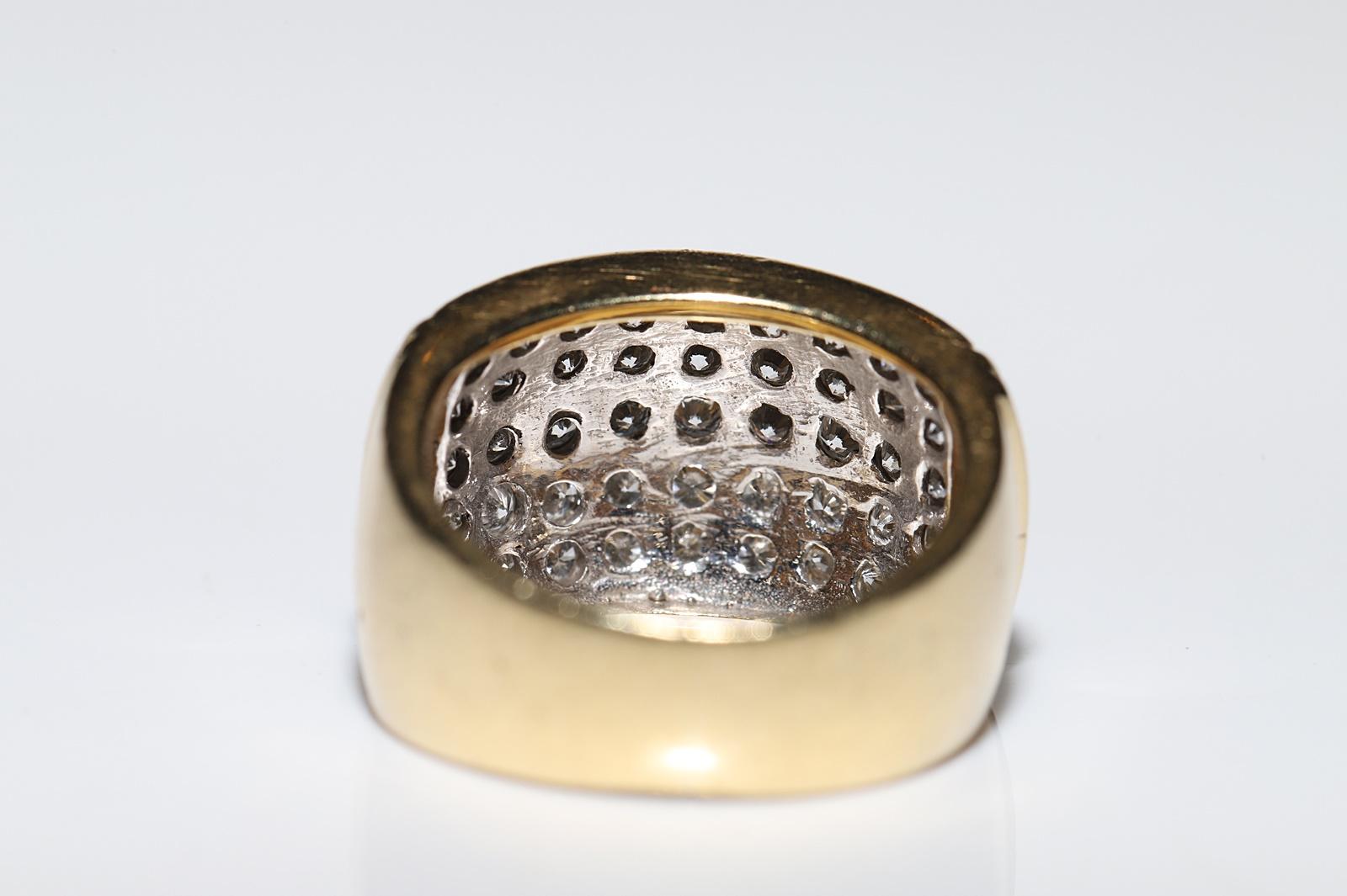 Vintage Circa 1980s 18k Gold Natural Diamond Decorated Strong Ring For Sale 6