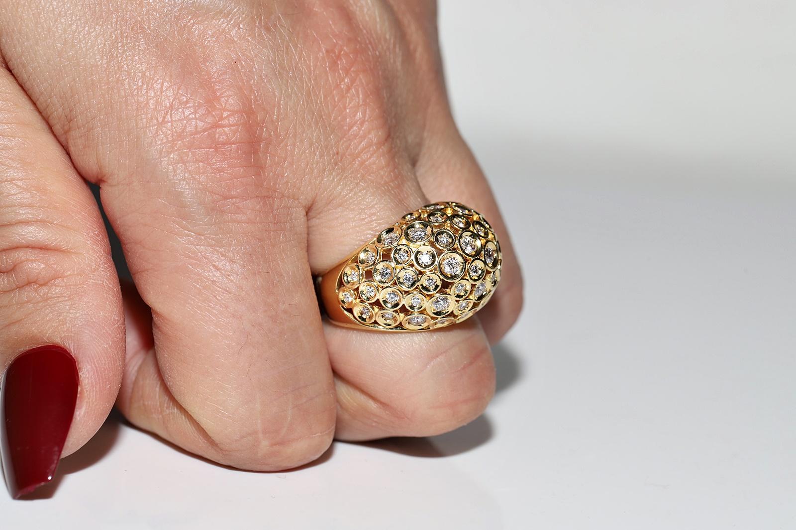 Vintage Circa 1980s 18k Gold Natural Diamond Decorated Strong Ring For Sale 7