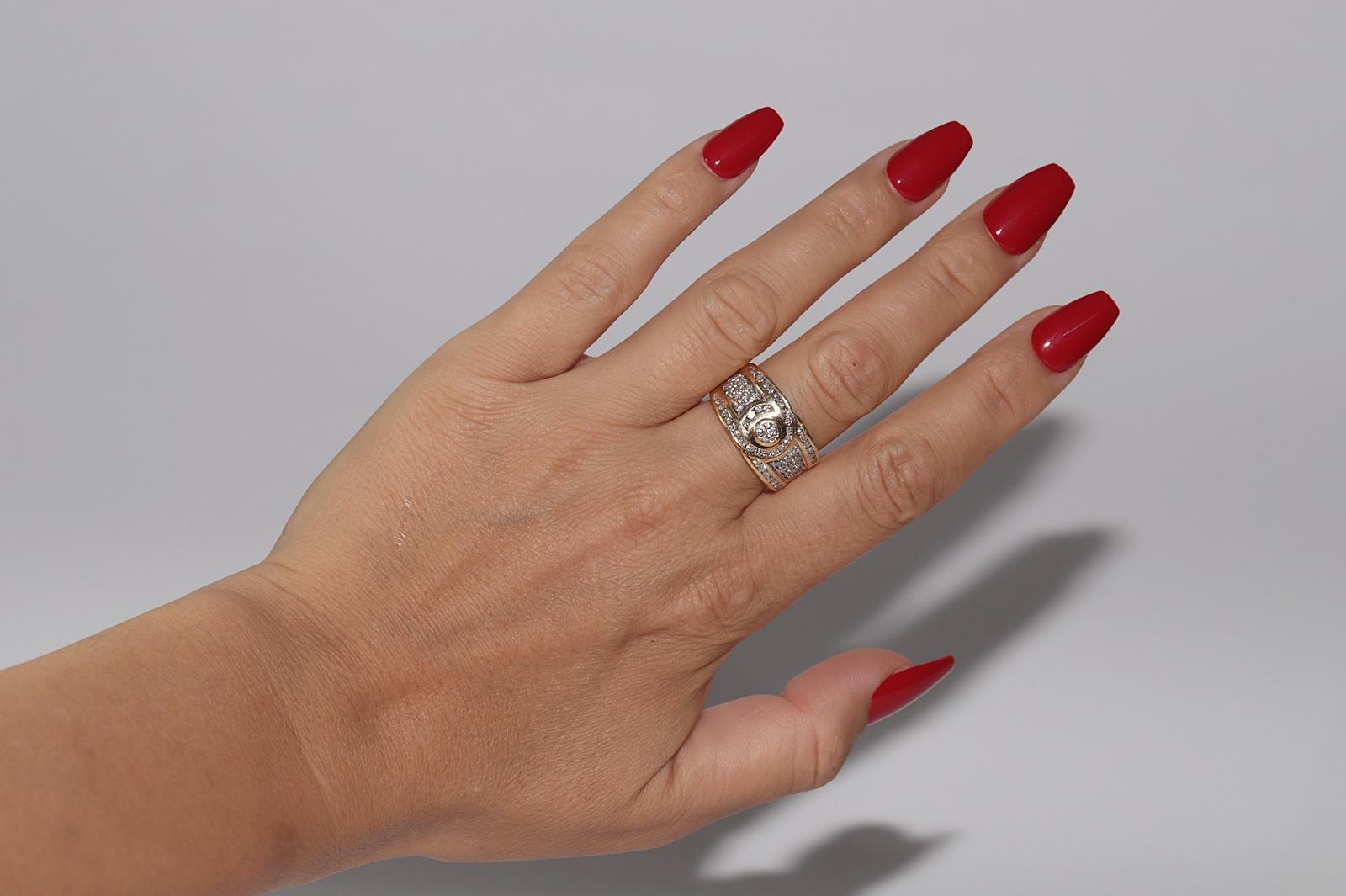 Vintage Circa 1980er Jahre 18k Gold Natürlicher Diamant Dekorierter starker Ring im Angebot 8