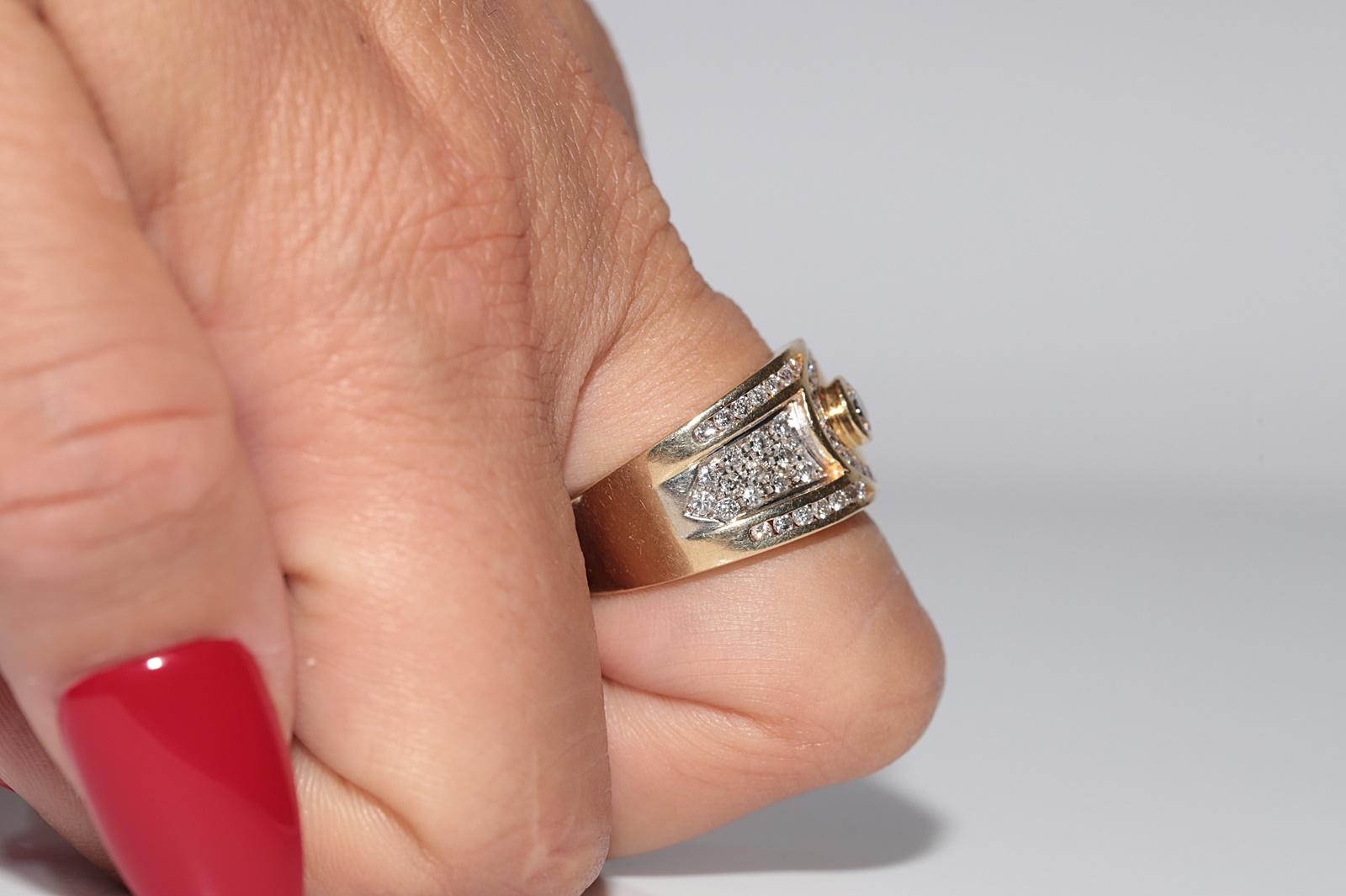 Vintage Circa 1980er Jahre 18k Gold Natürlicher Diamant Dekorierter starker Ring im Angebot 11