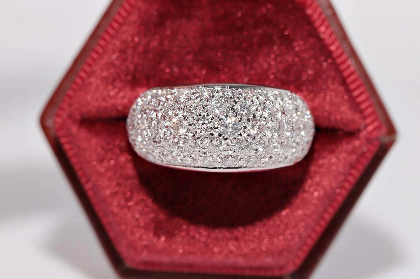 In ottime condizioni.
Il peso totale è di 10,4 grammi.
Totalmente è un diamante da 3 ct.
Il diamante ha un colore F-G e una purezza vvs-vs.
La misura dell'anello è US 7.5
Possiamo realizzare qualsiasi dimensione.
Per qualsiasi domanda, contattaci.