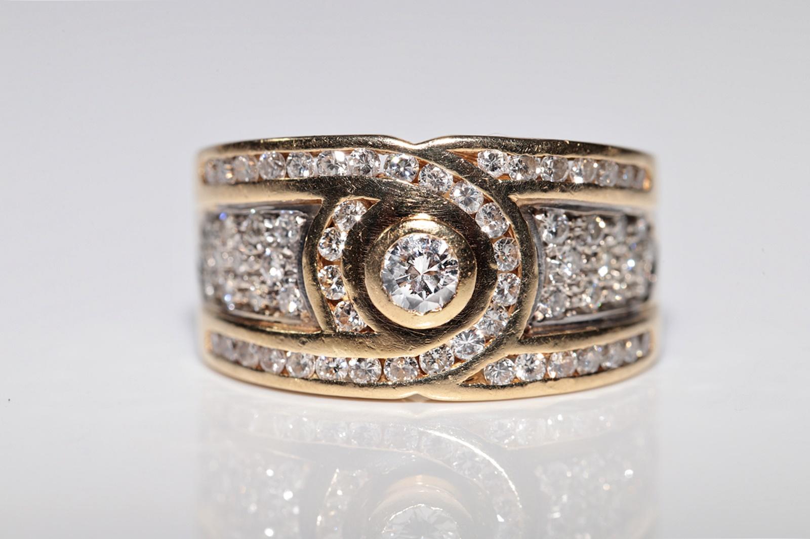 Vintage Circa 1980er Jahre 18k Gold Natürlicher Diamant Dekorierter starker Ring (Retro) im Angebot