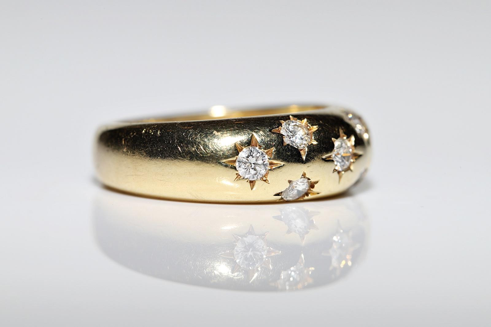 Circa 1980er Jahre  18k Gold natürlichen Diamanten dekoriert starken Ring (Brillantschliff)