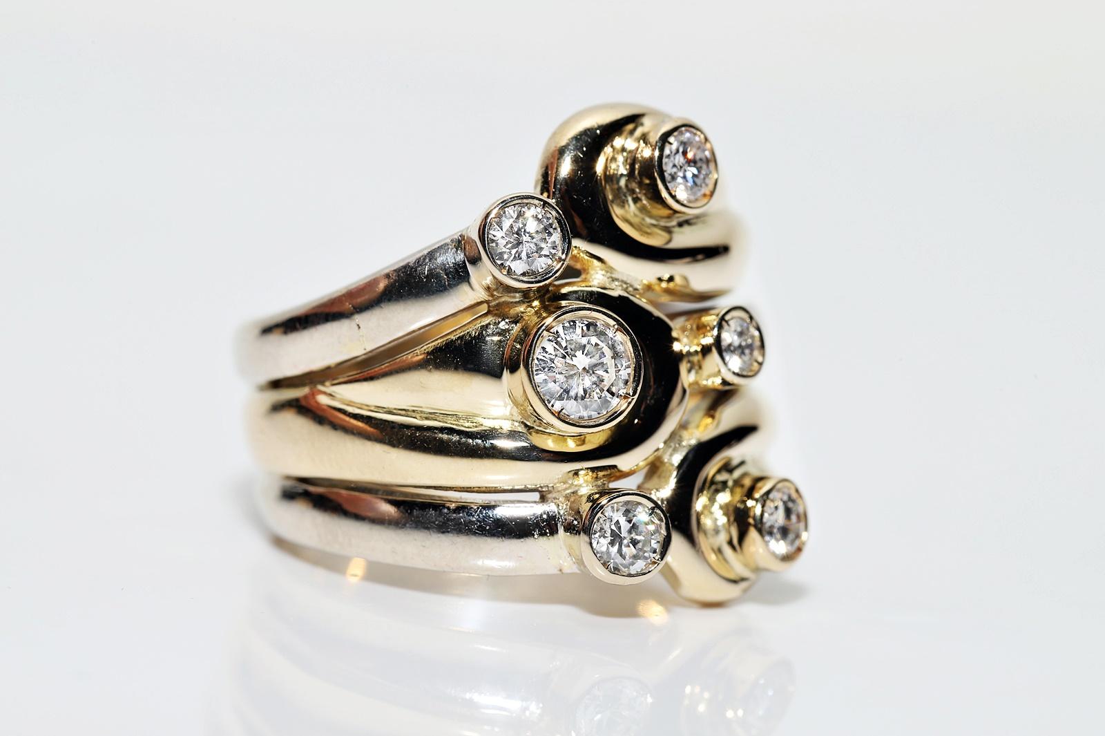 Brilliant Cut Vintage Circa 1980s 18k Gold Natural Diamond Decorated Strong Ring  For Sale