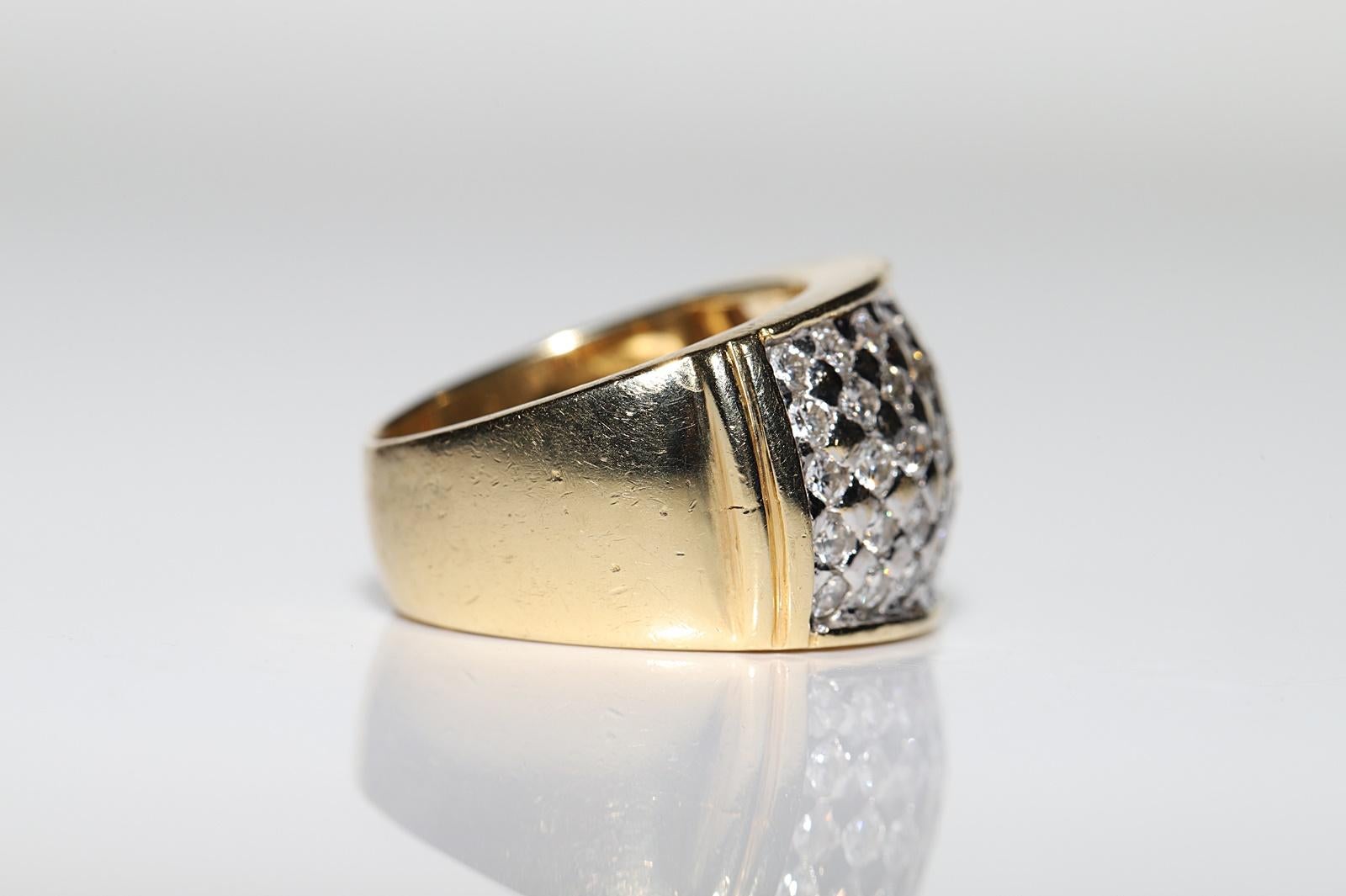 Brilliant Cut Vintage Circa 1980s 18k Gold Natural Diamond Decorated Strong Ring For Sale