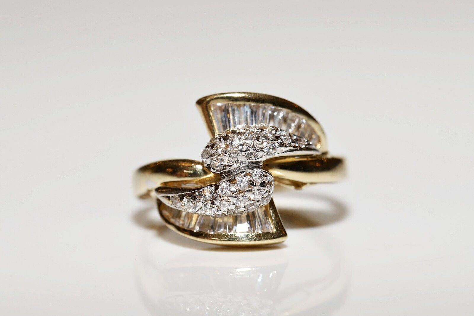 Vintage Circa 1980er Jahre 14k Gold Natürlicher Diamant Dekorierter starker Ring Damen im Angebot