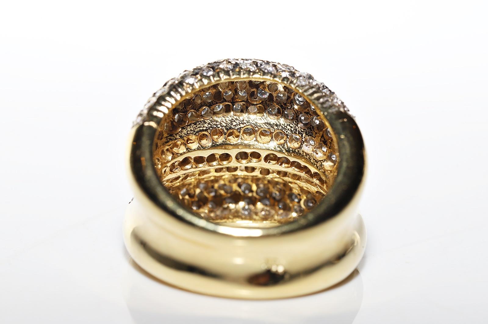 Donna Anello forte decorato con diamanti naturali in oro 18 carati CIRCA gli anni '80 in vendita