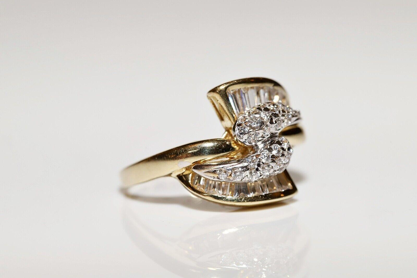 Vintage Circa 1980er Jahre 14k Gold Natürlicher Diamant Dekorierter starker Ring im Angebot 1
