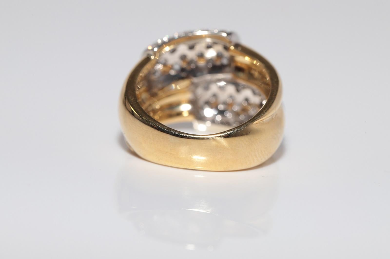 Anello forte decorato con diamanti naturali in oro 18 carati CIRCA gli anni '80 in vendita 1