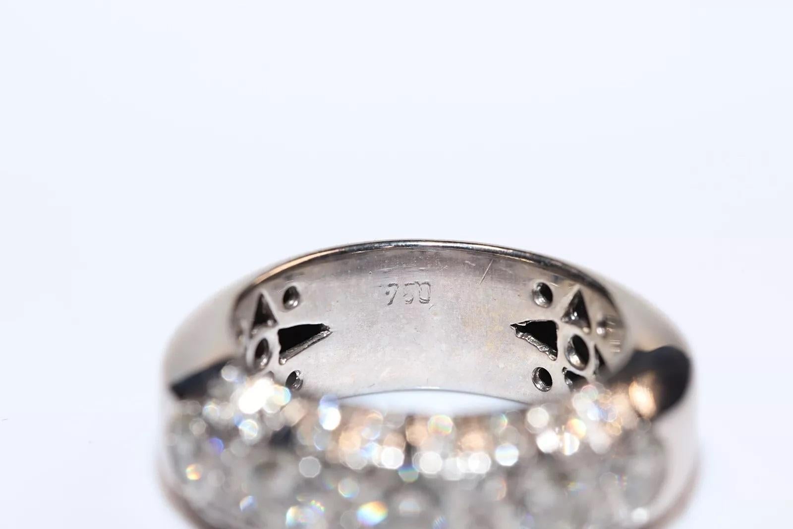 Vintage Circa 1980s 18k Gold Natural Diamond Decorated Strong Ring For Sale 2