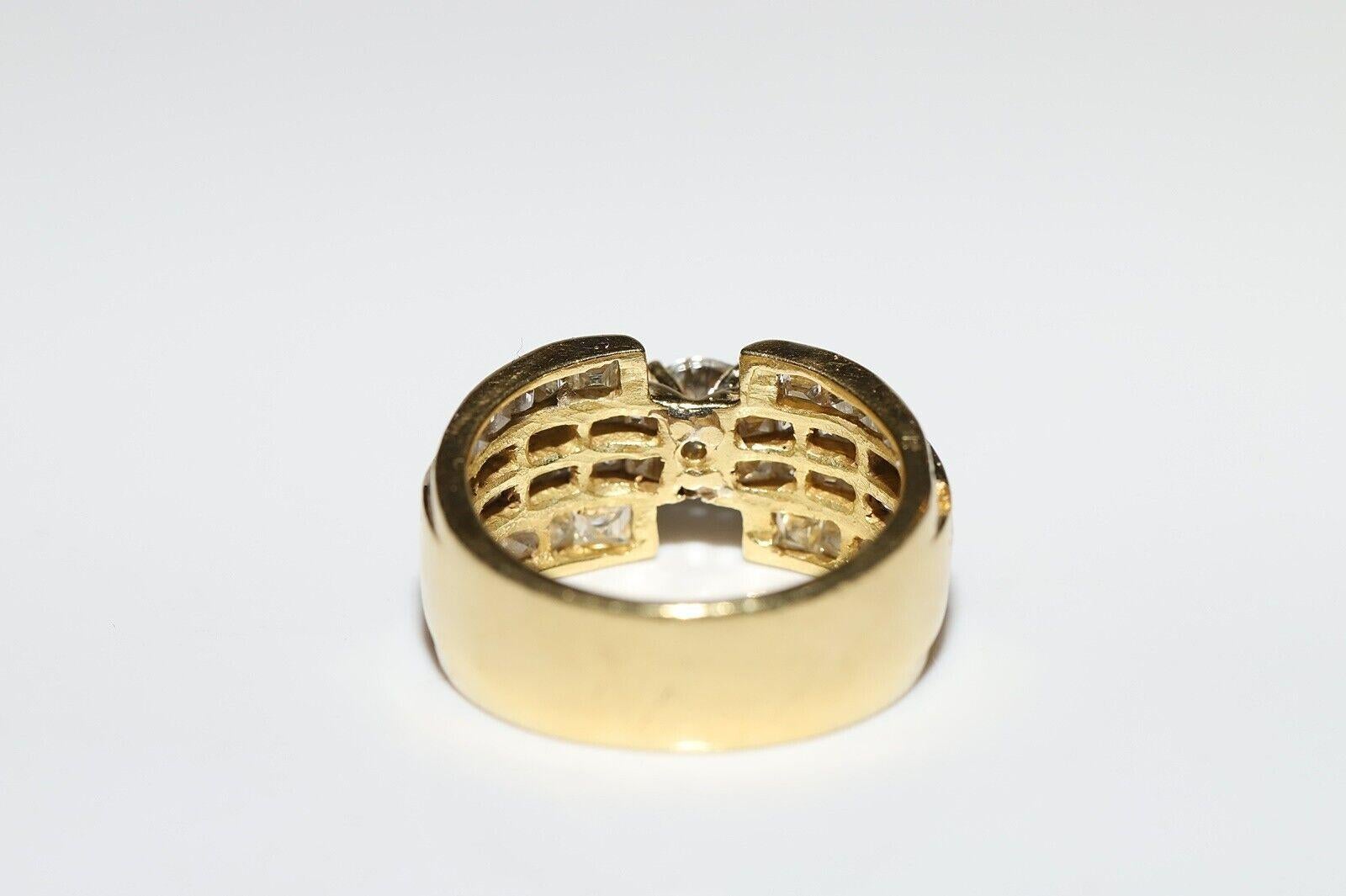 Anello forte decorato con diamanti naturali in oro 18 carati CIRCA gli anni '80 in vendita 2