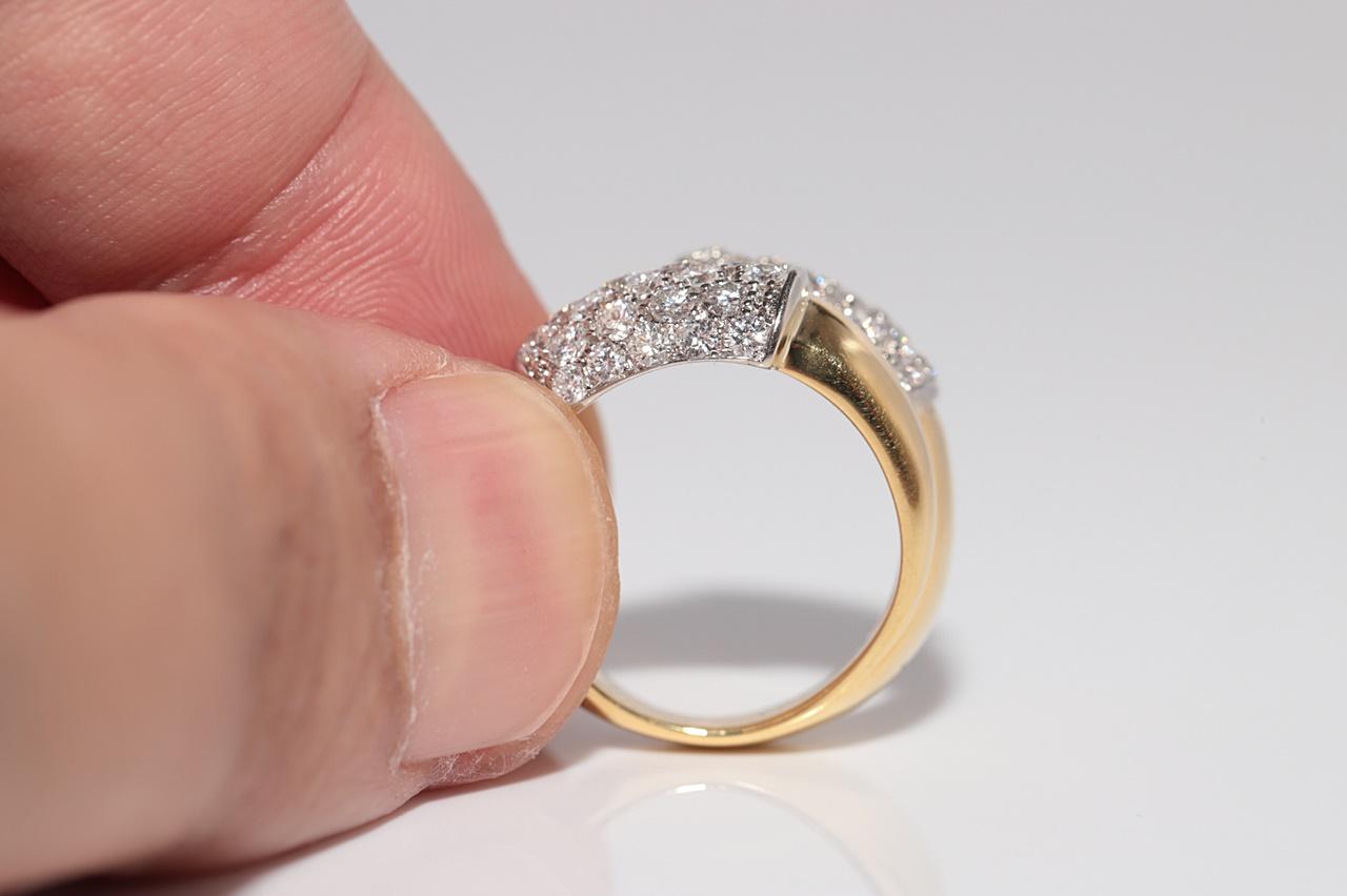 Anello forte decorato con diamanti naturali in oro 18 carati CIRCA gli anni '80 in vendita 2