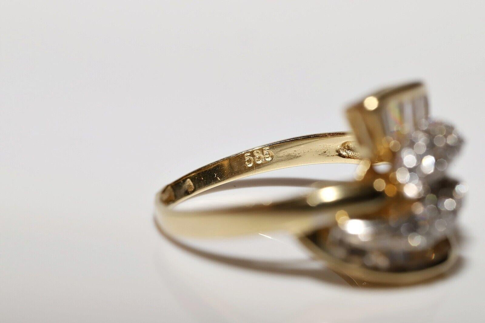 Vintage Circa 1980er Jahre 14k Gold Natürlicher Diamant Dekorierter starker Ring im Angebot 3