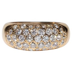 Vintage Circa 1980s 18k Gold Natural Diamond Decorated Strong Ring