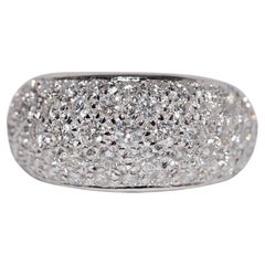 Vintage Circa 1980s 18k Gold Natural Diamond Decorated Strong Ring