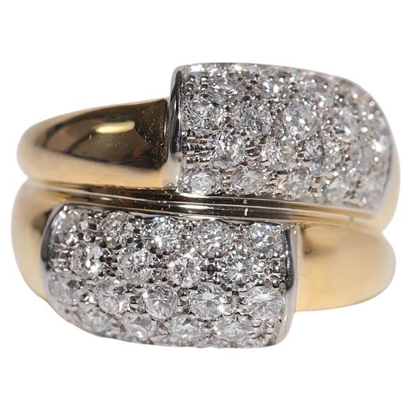 Vintage Circa 1980s 18k Gold Natural Diamond Decorated Strong Ring