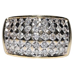 Vintage Circa 1980s 18k Gold Natural Diamond Decorated Strong Ring