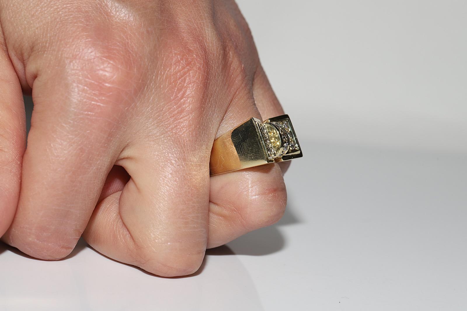 Vintage Circa 1980er Jahre 18k Gold Natürlicher Diamant Dekorierter starker Tank-Ring im Angebot 8