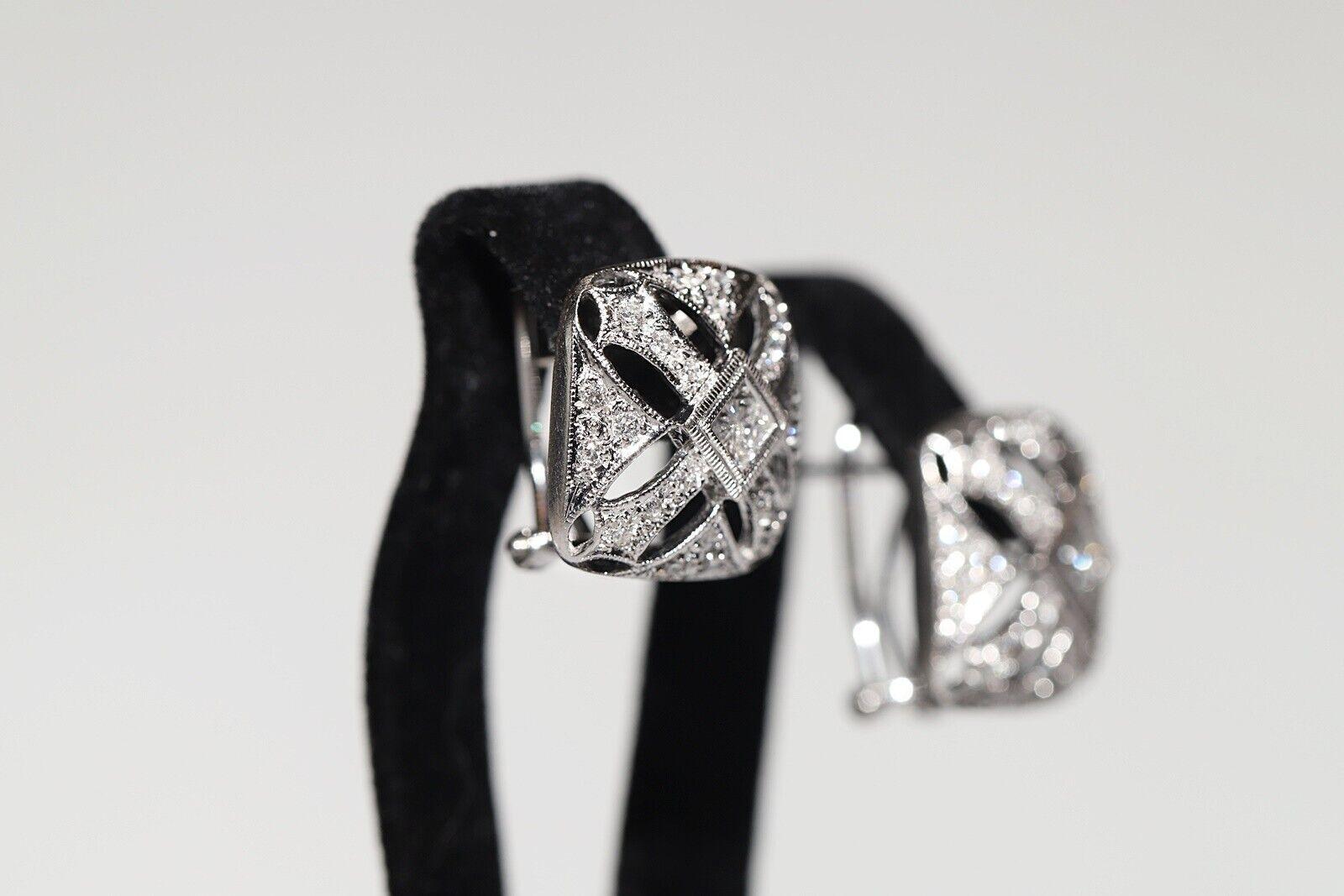 Retro Vintage Circa 1980s 18k Gold Natural Diamond Decorated Stud Earring For Sale