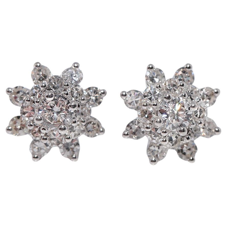 Orecchino d
epoca CIRCA 1980 in oro 18 carati con diamante naturale decorato