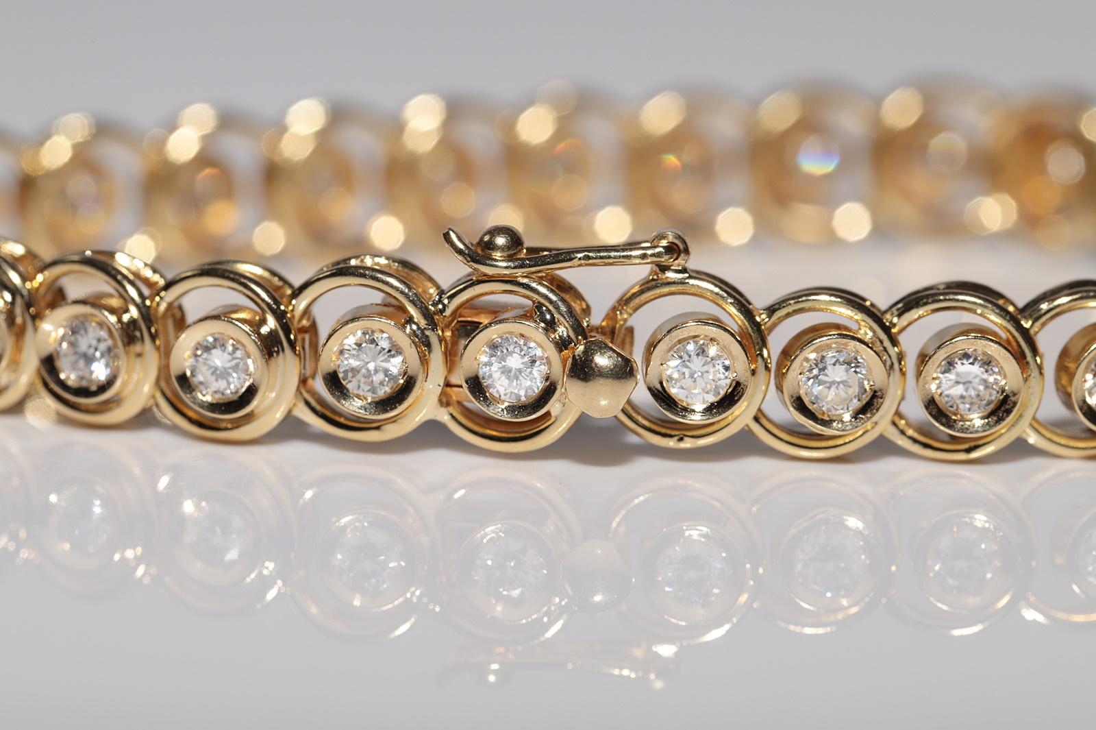 Bracciale da tennis decorato con diamanti naturali in oro 18 ct. d'epoca CIRCA 1980 in vendita 5