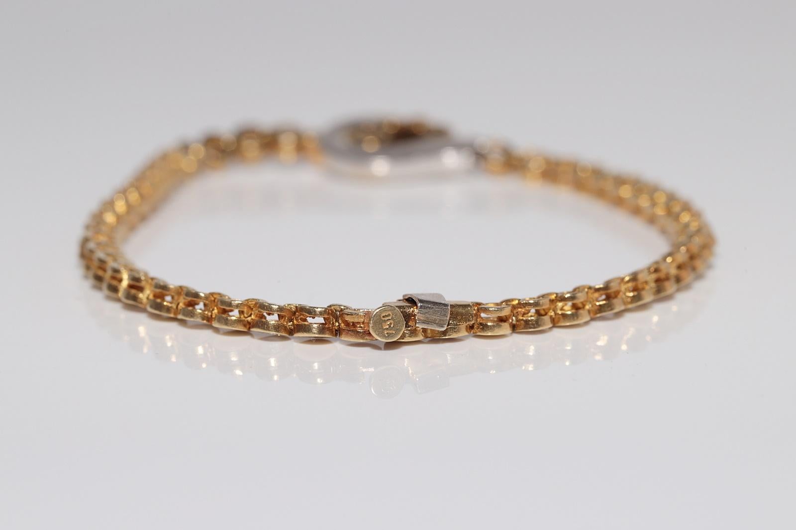 Vintage Circa 1980er Jahre 18k Gold Natürliches Diamant-Tennisarmband mit Dekoration im Angebot 6