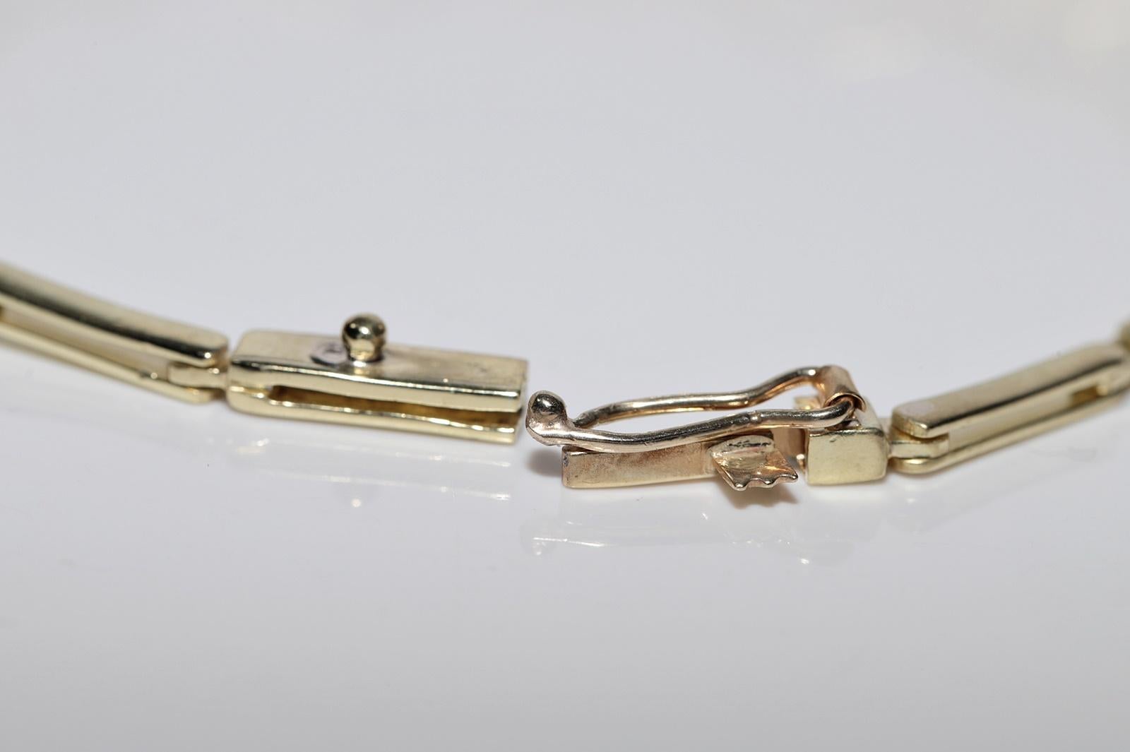 Vintage Circa 1980er Jahre 18k Gold Natürliches Diamant-Tennisarmband mit Dekoration im Angebot 7