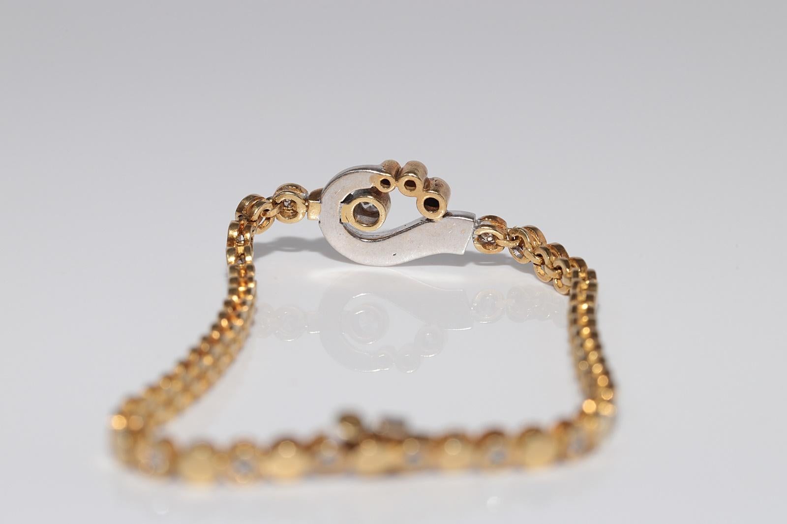 Vintage Circa 1980er Jahre 18k Gold Natürliches Diamant-Tennisarmband mit Dekoration im Angebot 11