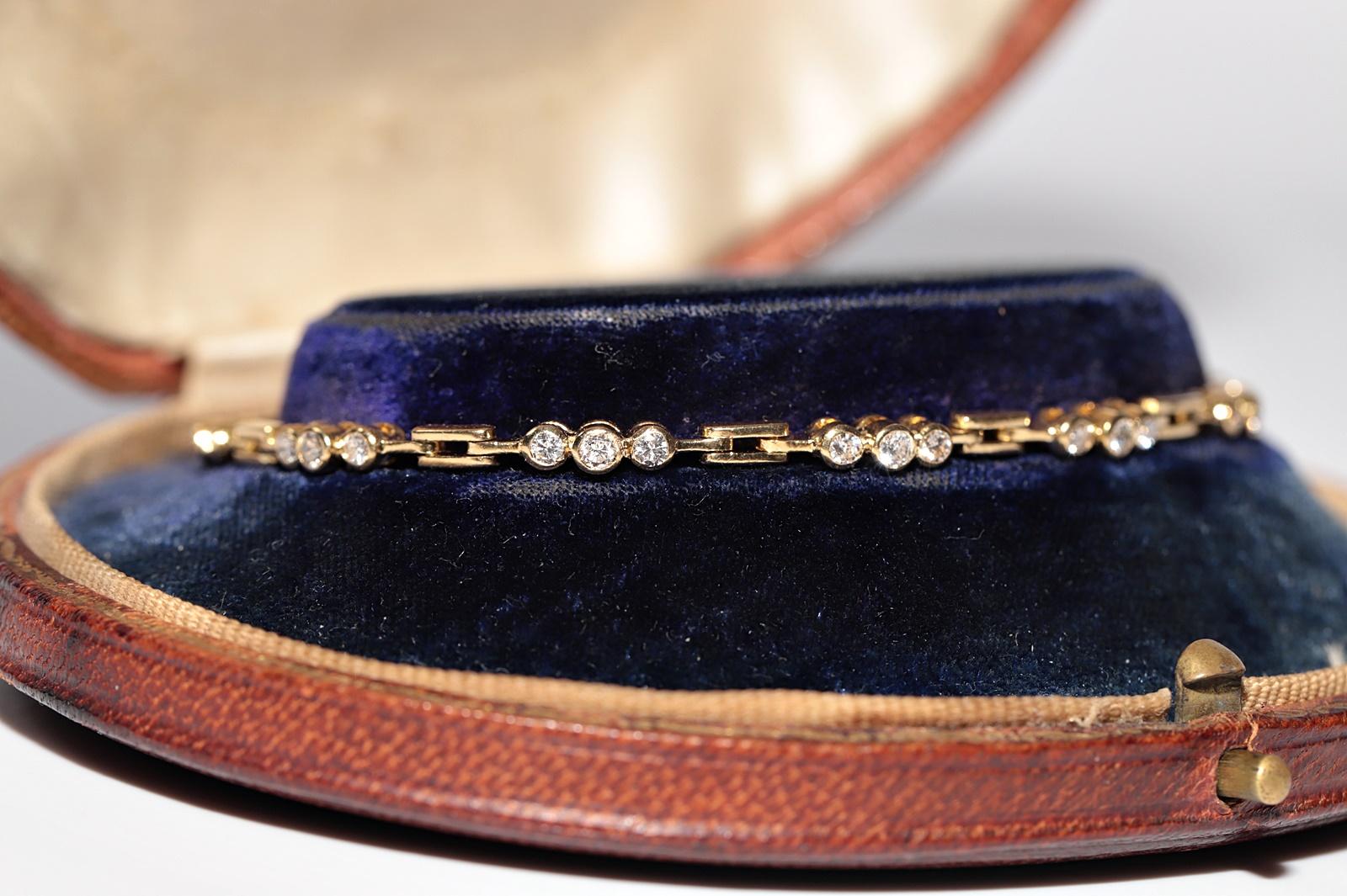 Taglio brillante Bracciale da tennis decorato con diamanti naturali in oro 18 ct. d'epoca CIRCA 1980 in vendita