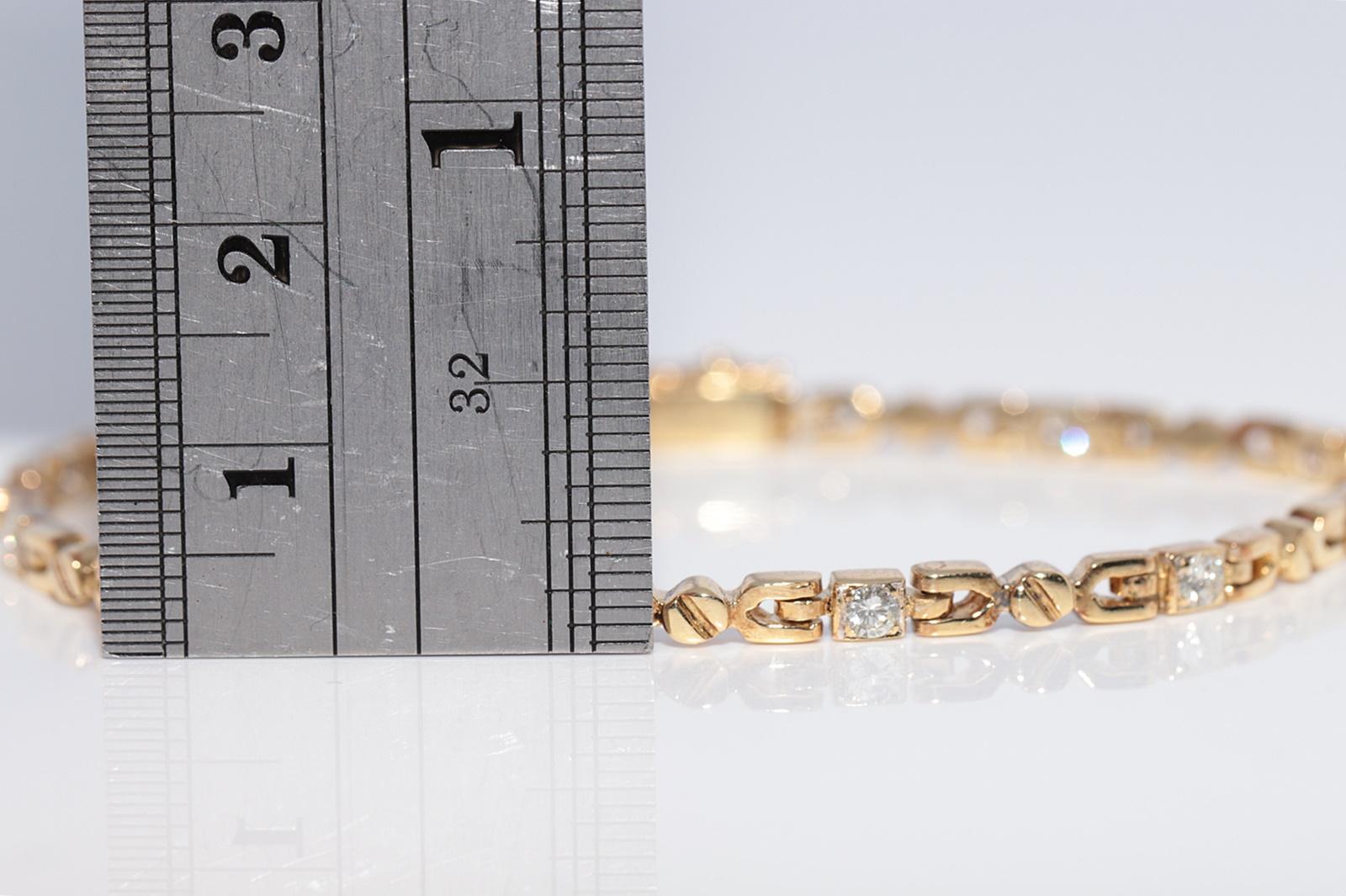 Taglio brillante Bracciale da tennis decorato con diamanti naturali in oro 18 ct. d'epoca CIRCA 1980 in vendita