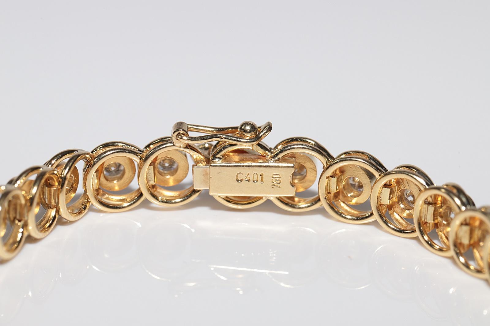 Bracciale da tennis decorato con diamanti naturali in oro 18 ct. d'epoca CIRCA 1980 In condizioni buone in vendita a Fatih/İstanbul, 34