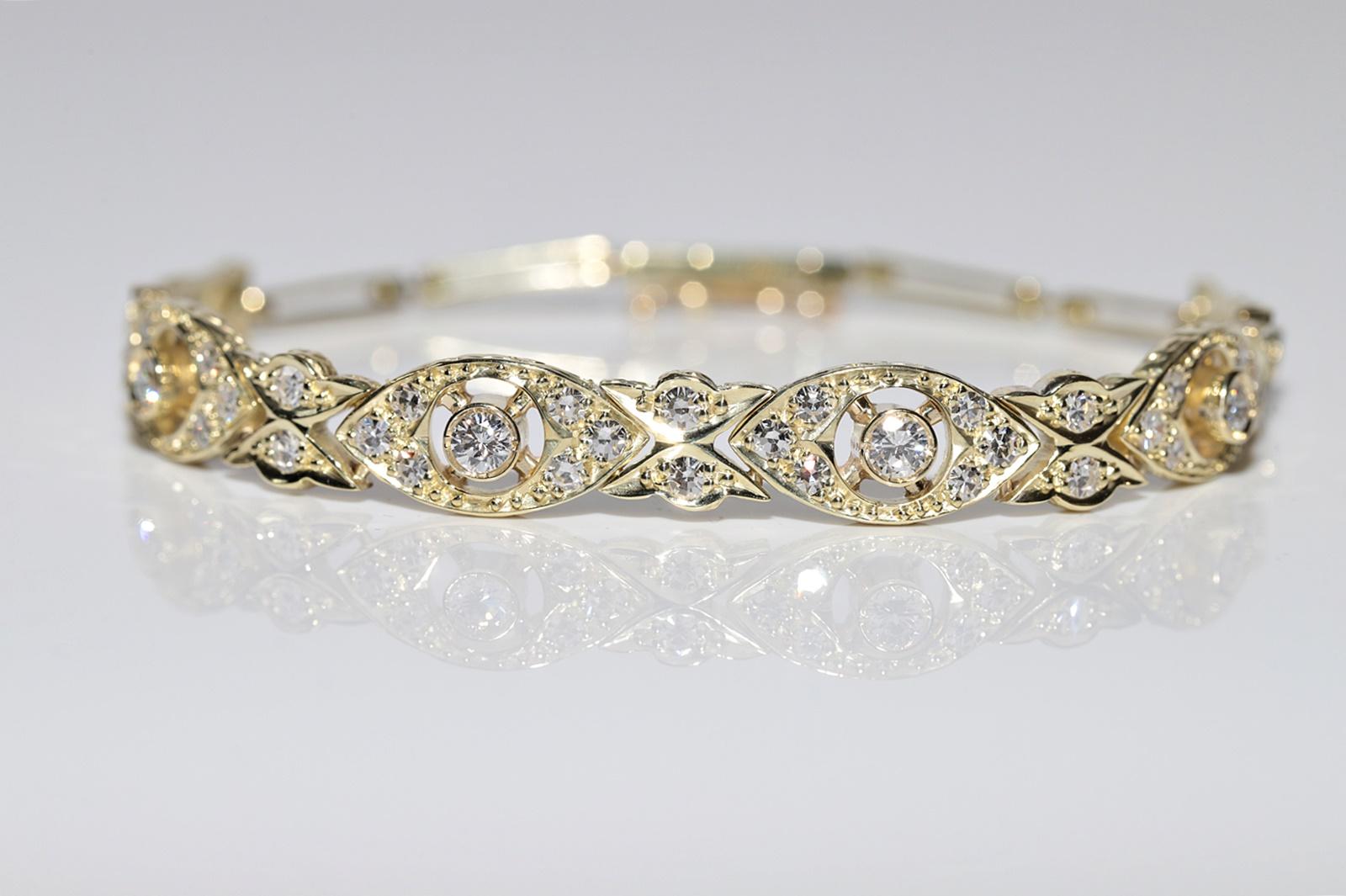 Vintage Circa 1980er Jahre 18k Gold Natürliches Diamant-Tennisarmband mit Dekoration im Zustand „Gut“ im Angebot in Fatih/İstanbul, 34