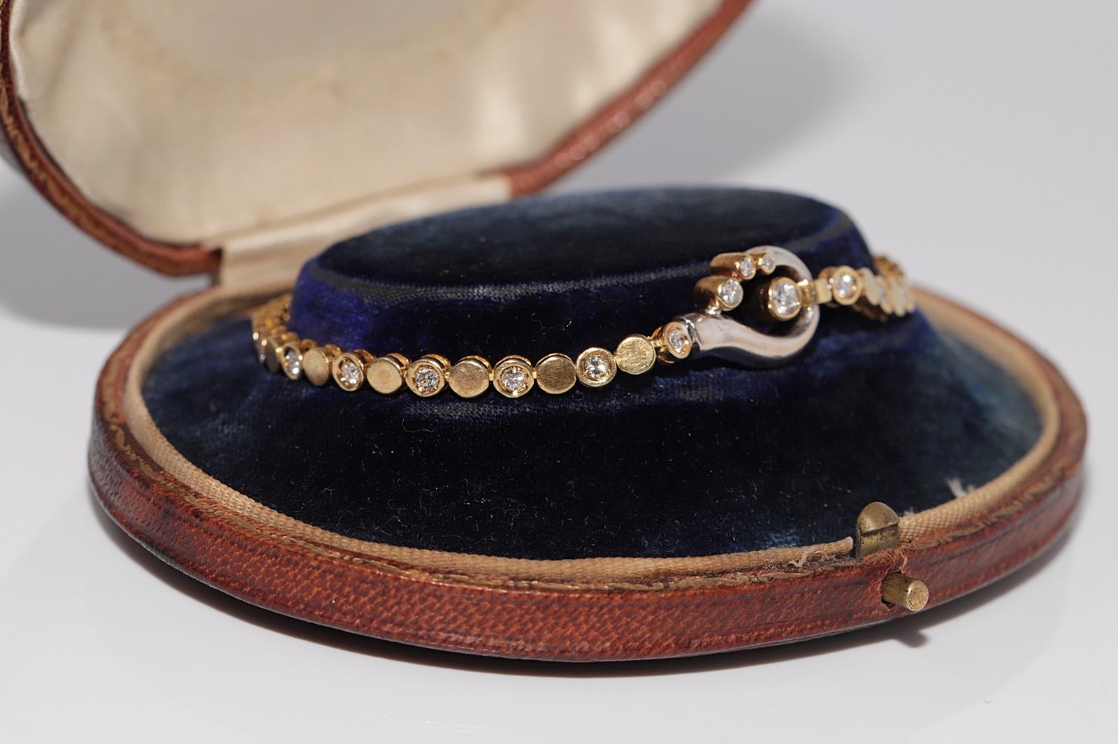 Vintage Circa 1980er Jahre 18k Gold Natürliches Diamant-Tennisarmband mit Dekoration im Angebot 2