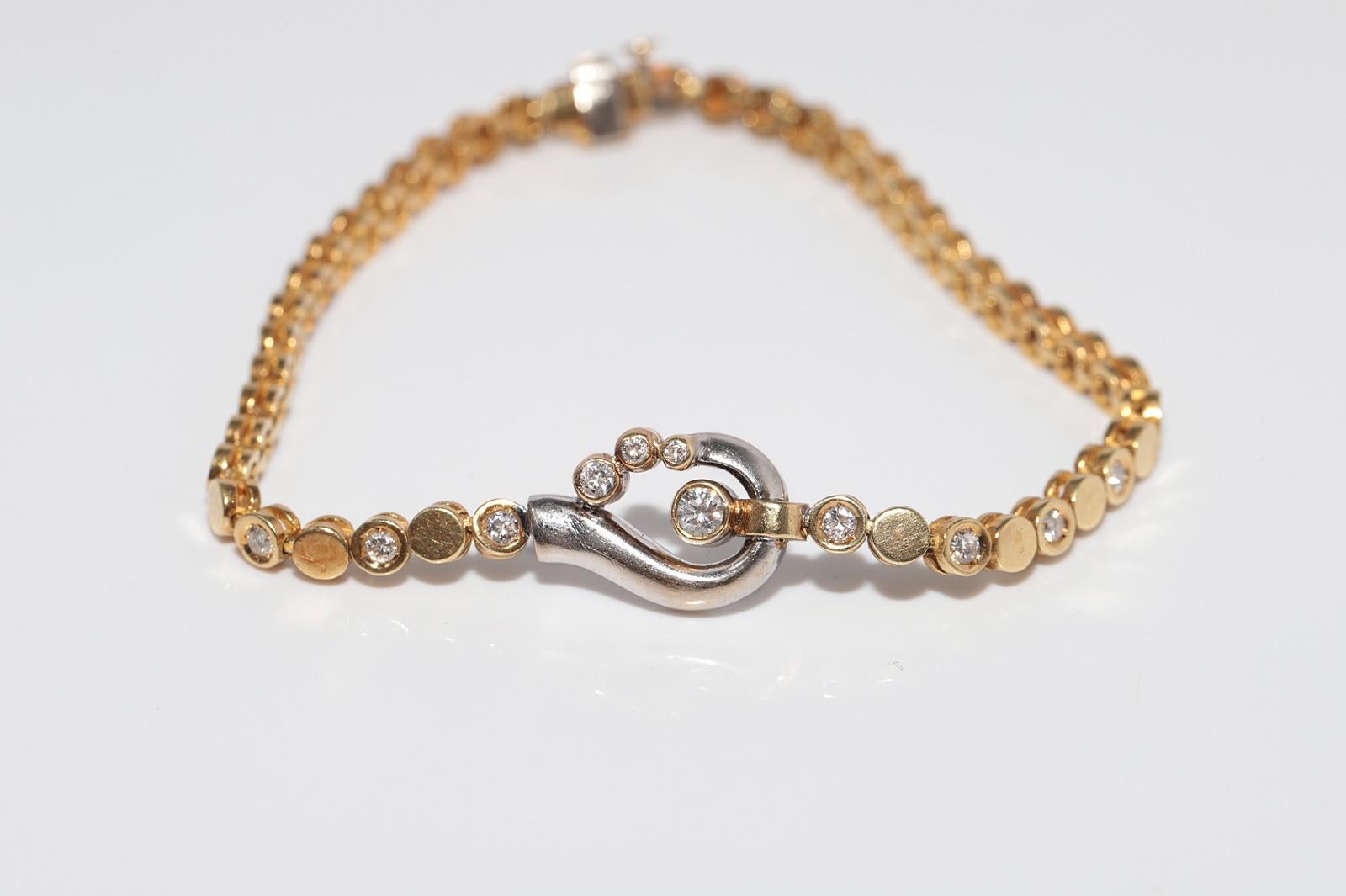 Vintage Circa 1980er Jahre 18k Gold Natürliches Diamant-Tennisarmband mit Dekoration im Angebot 3