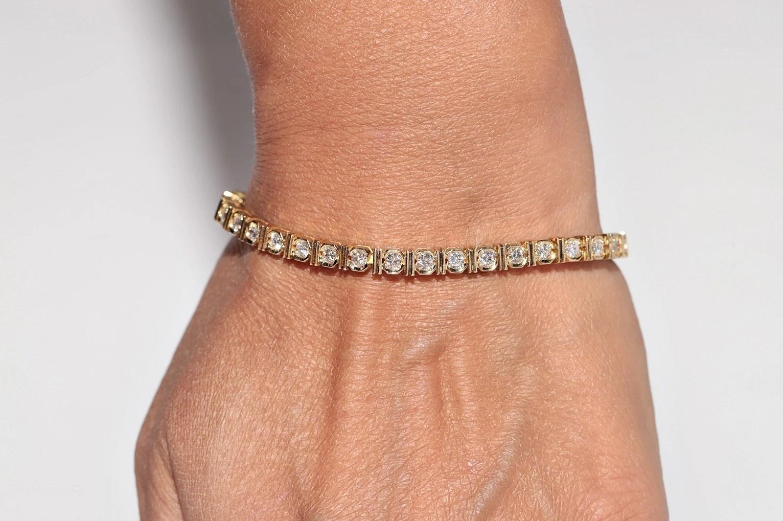 Bracciale da tennis decorato con diamanti naturali in oro 18 ct. d
epoca CIRCA 1980 in vendita