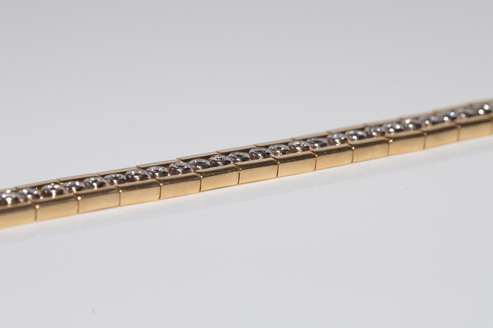 Vintage Circa 1980s 18k Gold Natural Diamond Decorated Tennis Strong Bracelet For Sale 7