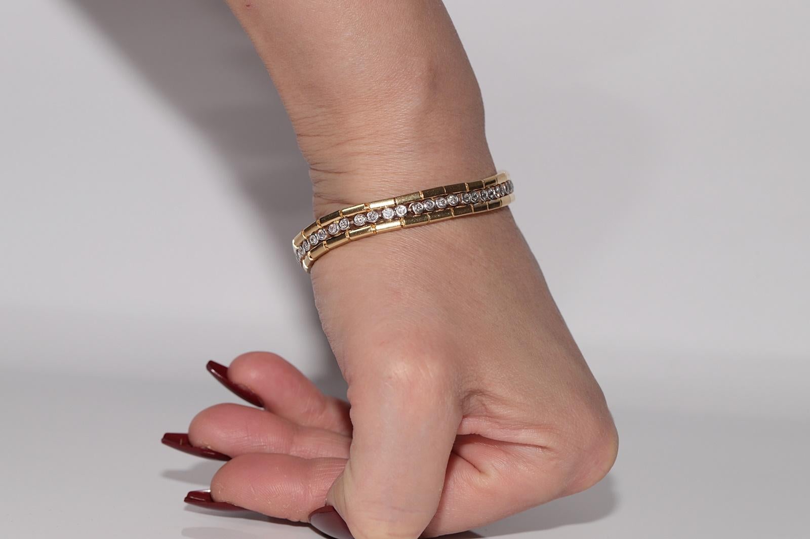 Vintage Circa 1980s 18k Gold Natural Diamond Decorated Tennis Strong Bracelet For Sale 13