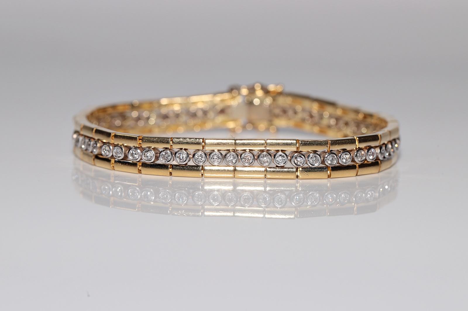 Brilliant Cut Vintage Circa 1980s 18k Gold Natural Diamond Decorated Tennis Strong Bracelet For Sale