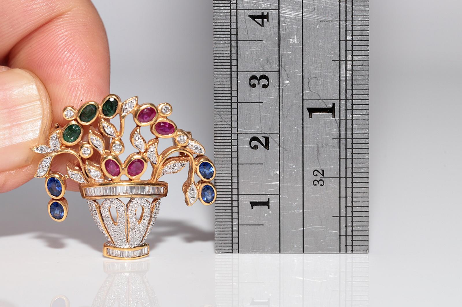 Men's Vintage Circa 1980s 18k Gold Natural Diamond Emerald Sapphire Ruby Brooch For Sale