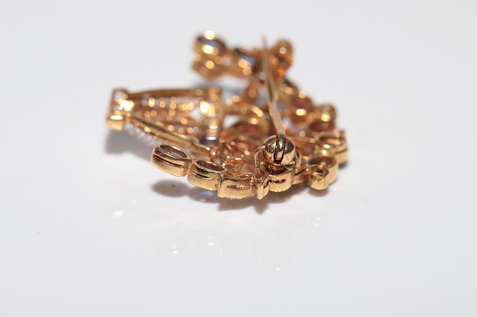 Vintage Circa 1980s 18k Gold Natural Diamond Emerald Sapphire Ruby Brooch For Sale 2