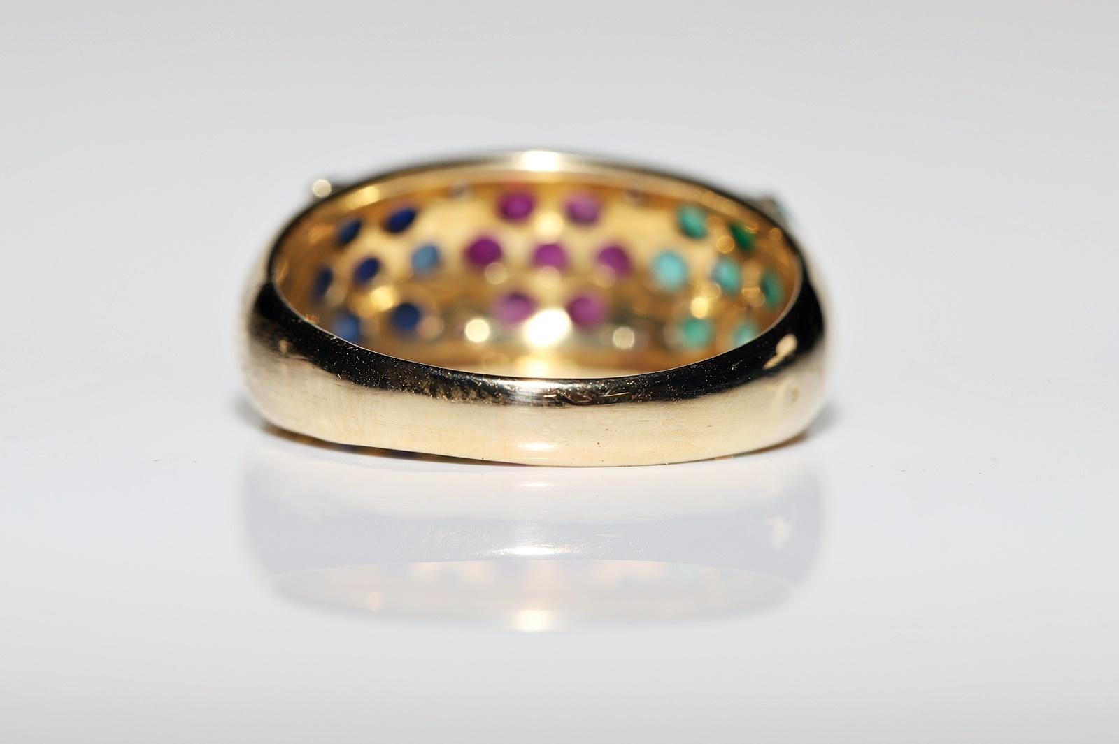 Anillo Vintage Circa 1980s Oro 18k Diamante Natural Esmeralda Zafiro Rubí en venta 5