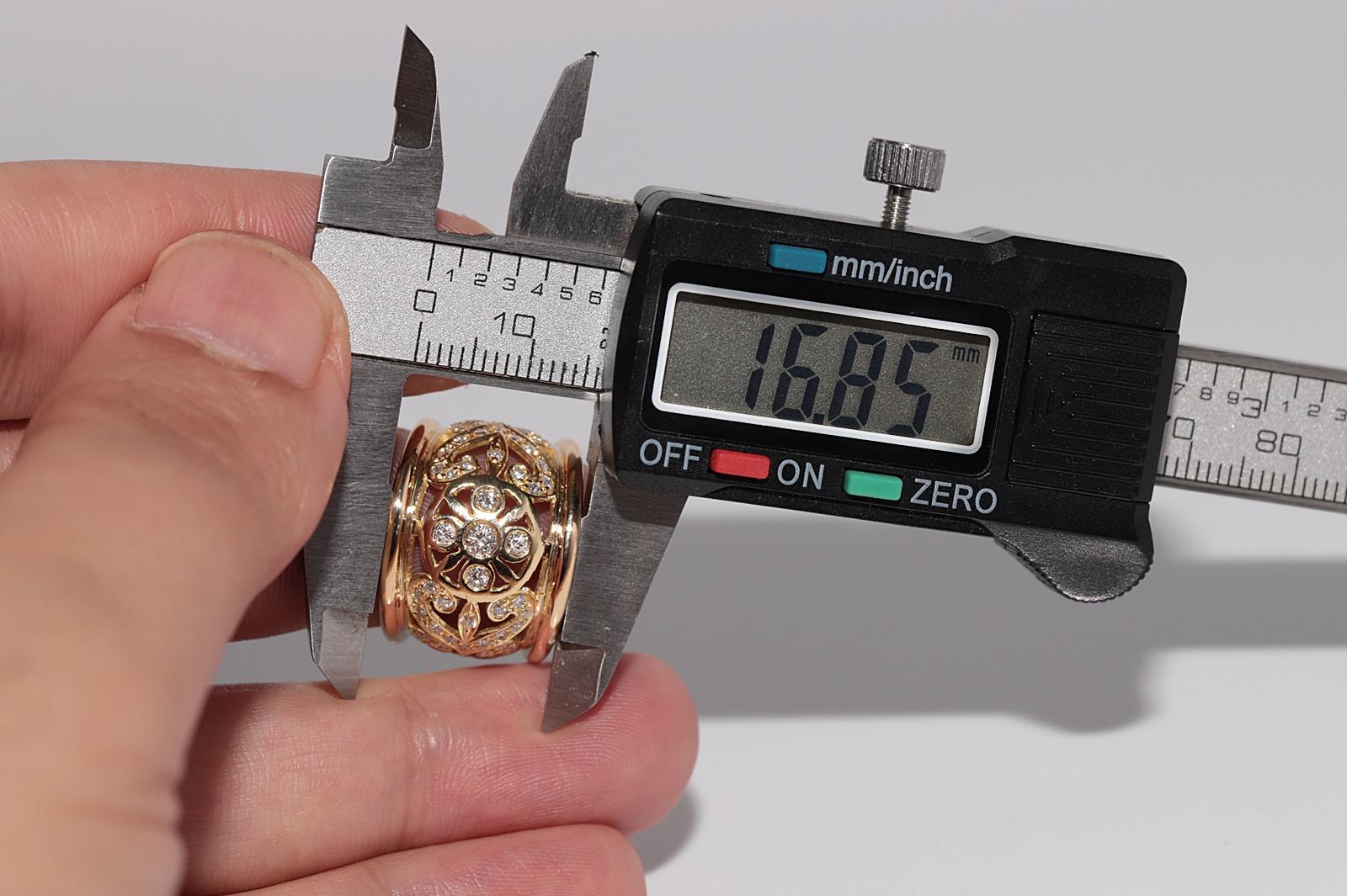 Anello forte in oro 18k con fiori di diamanti naturali, CIRCA GLI ANNI '80 in vendita 7