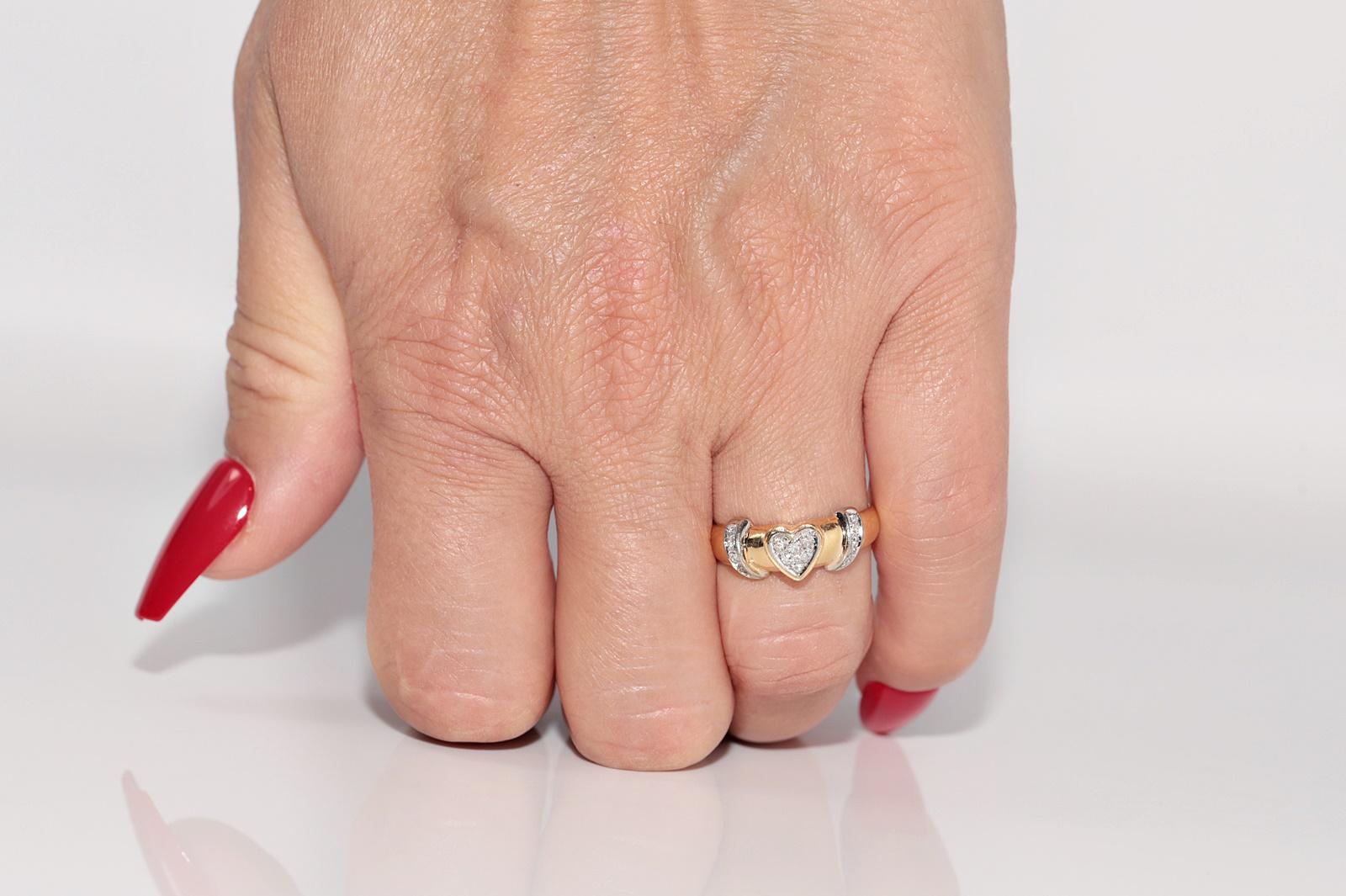 Vintage CIRCA 1980 Bague en or 18k diamant naturel Heart Design en vente 8