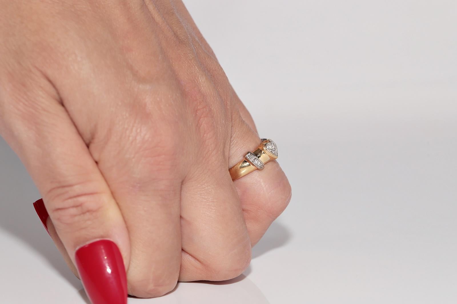 Vintage CIRCA 1980 Bague en or 18k diamant naturel Heart Design en vente 11