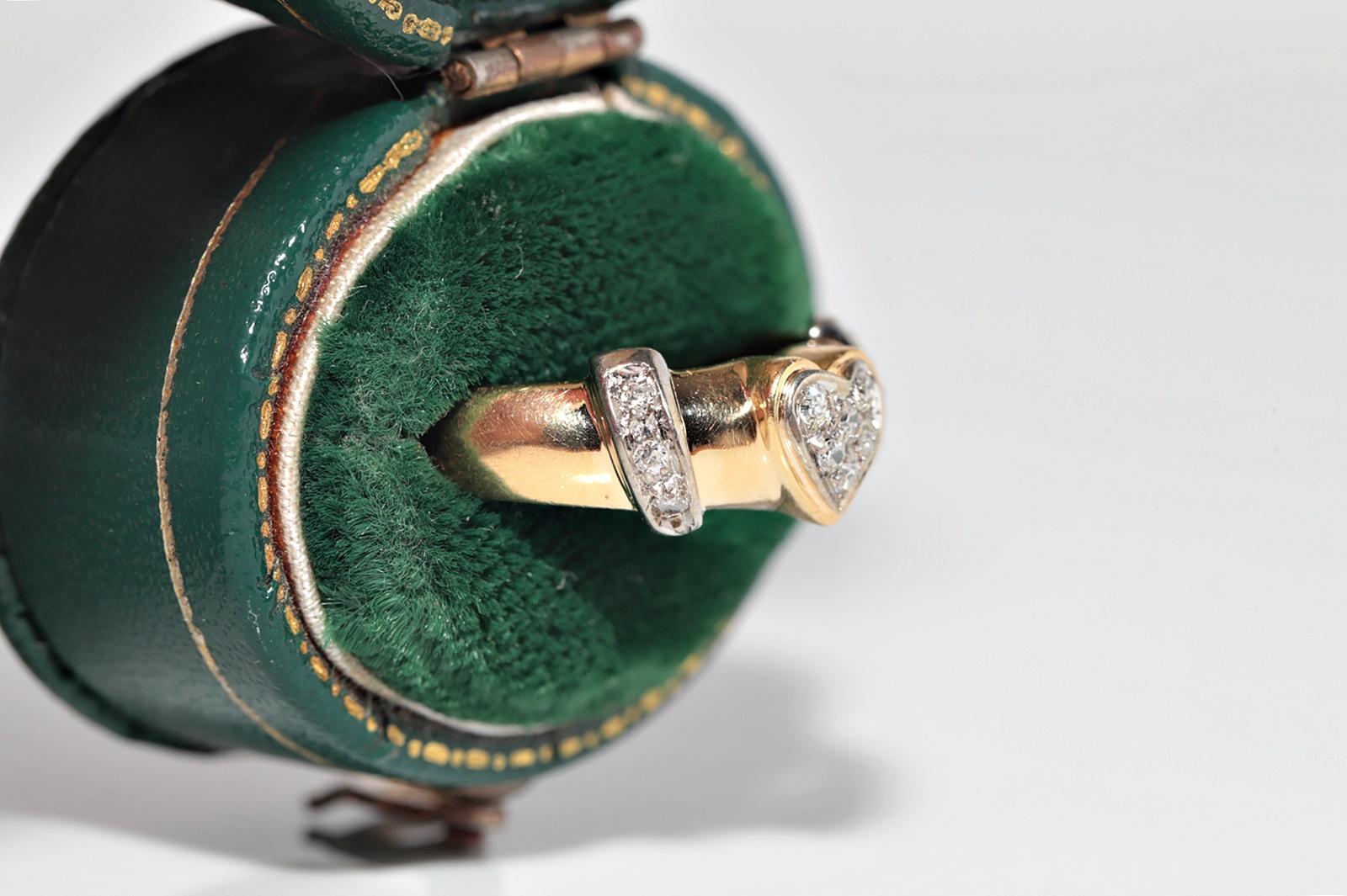 Rétro Vintage CIRCA 1980 Bague en or 18k diamant naturel Heart Design en vente