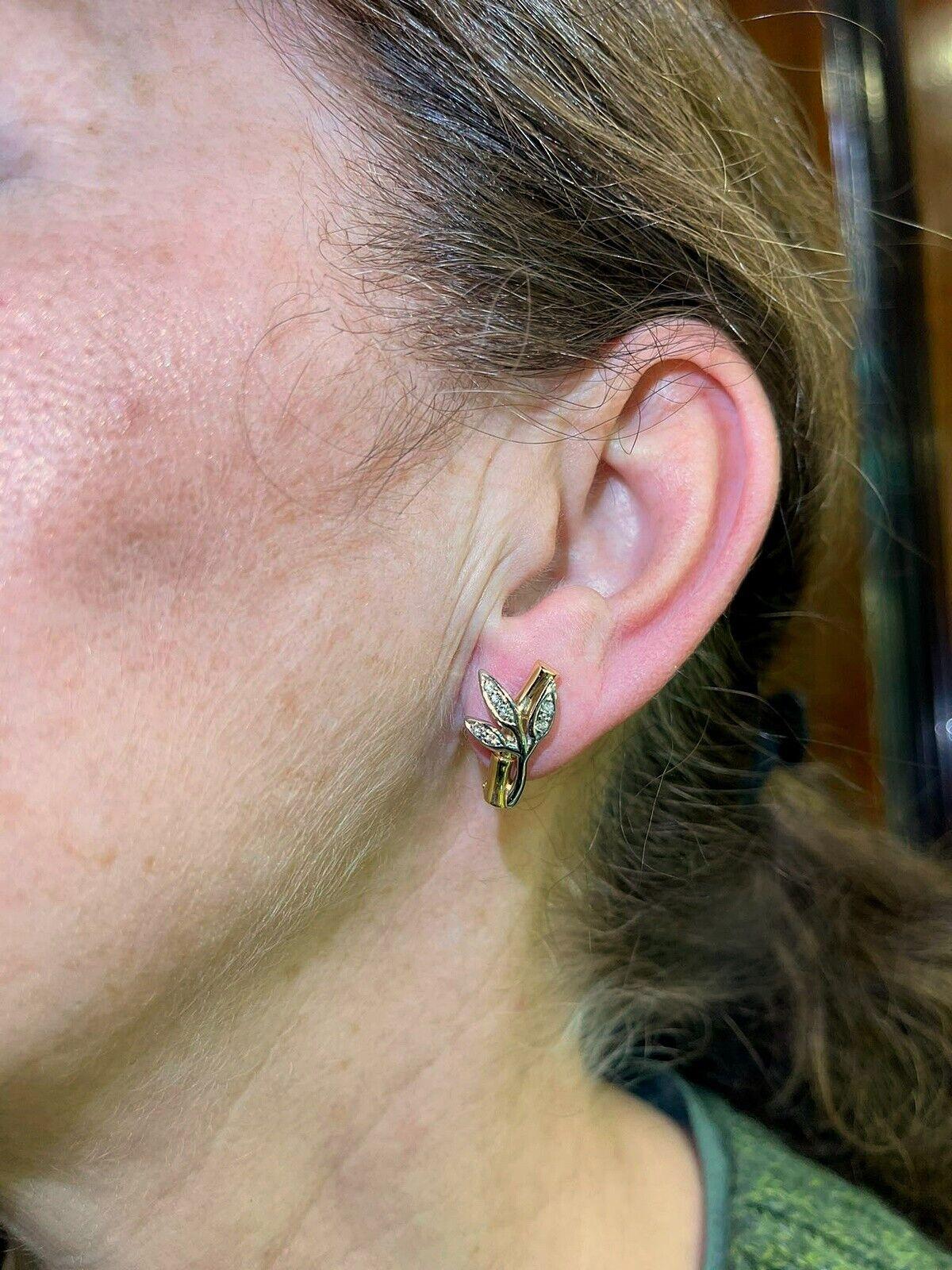 Vintage Circa 1980s 18k Gold Natural Diamond Ivy Style Earring For Sale 5
