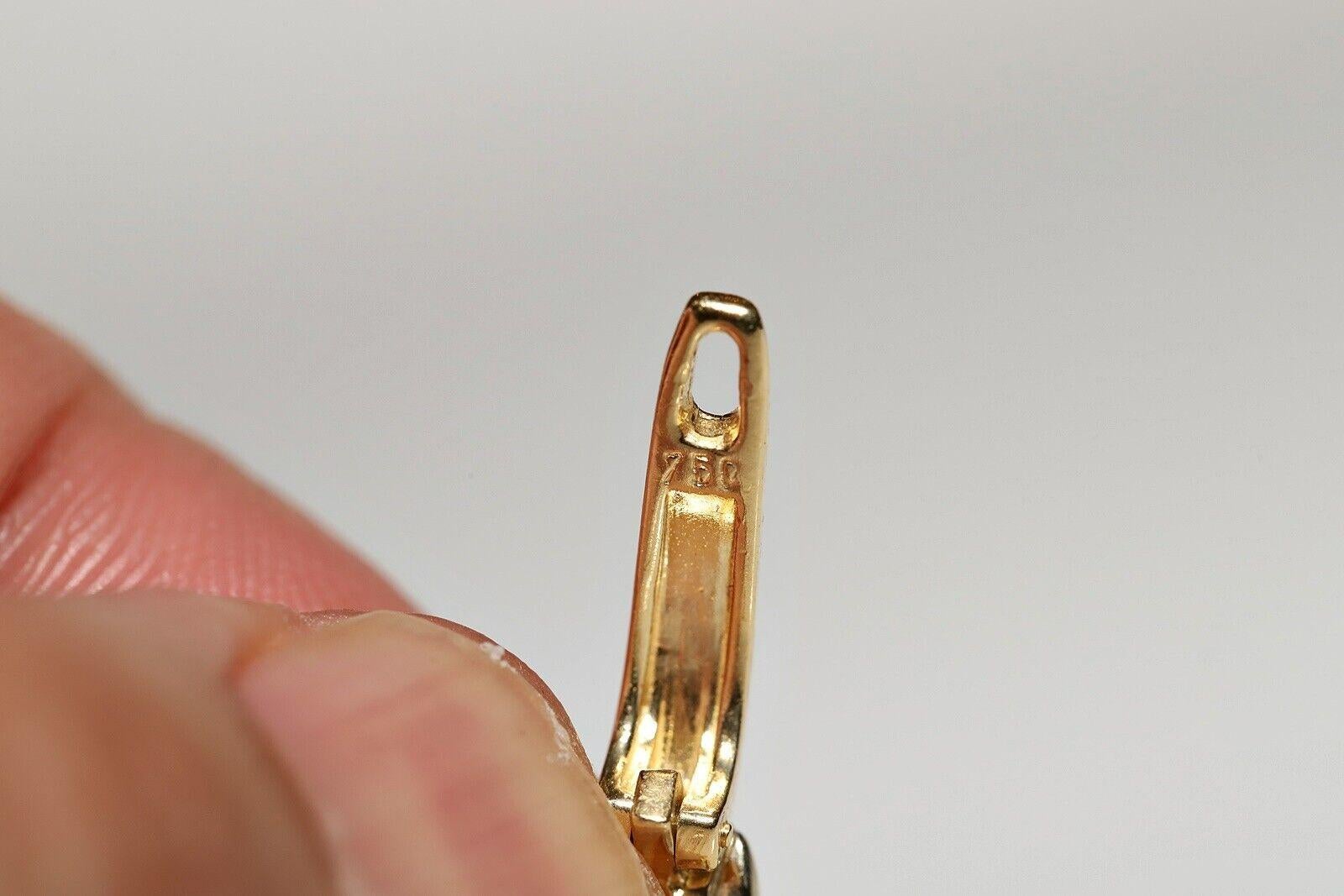 Vintage Circa 1980er Jahre Ohrring aus 18 Karat Gold mit natürlichem Diamanten im Efeu-Stil im Angebot 1