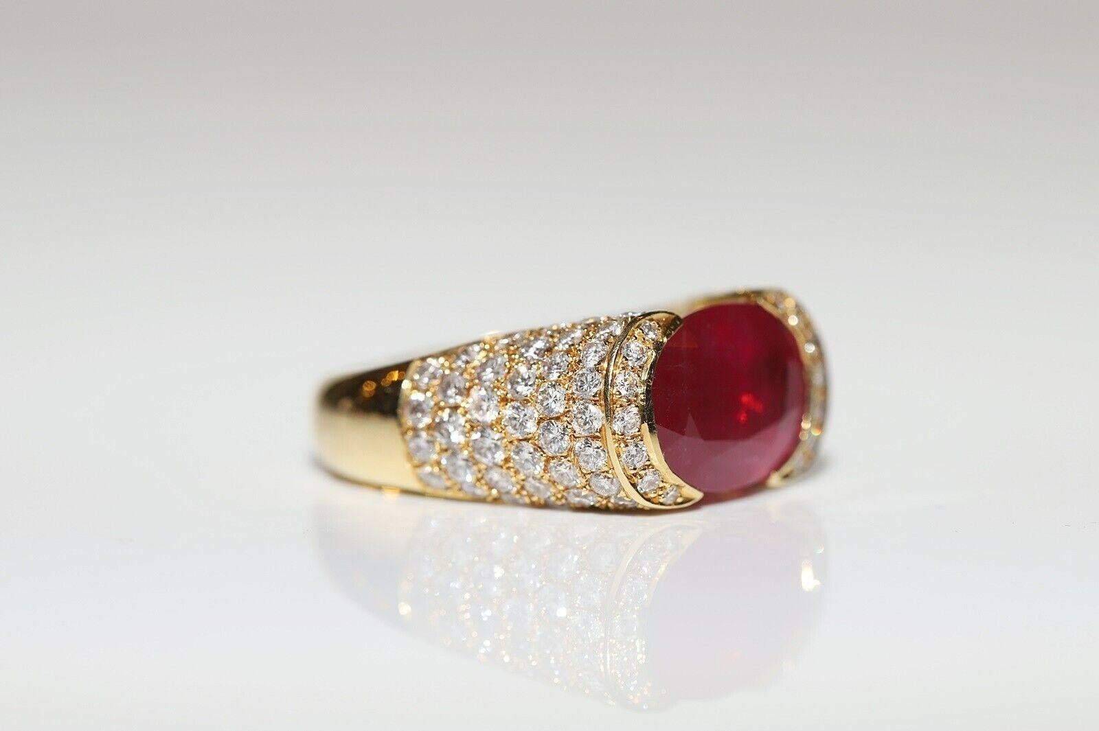 Retro Vintage Circa 1980s 18k Gold Natural Diamond Ruby Decorated Strong Ring For Sale