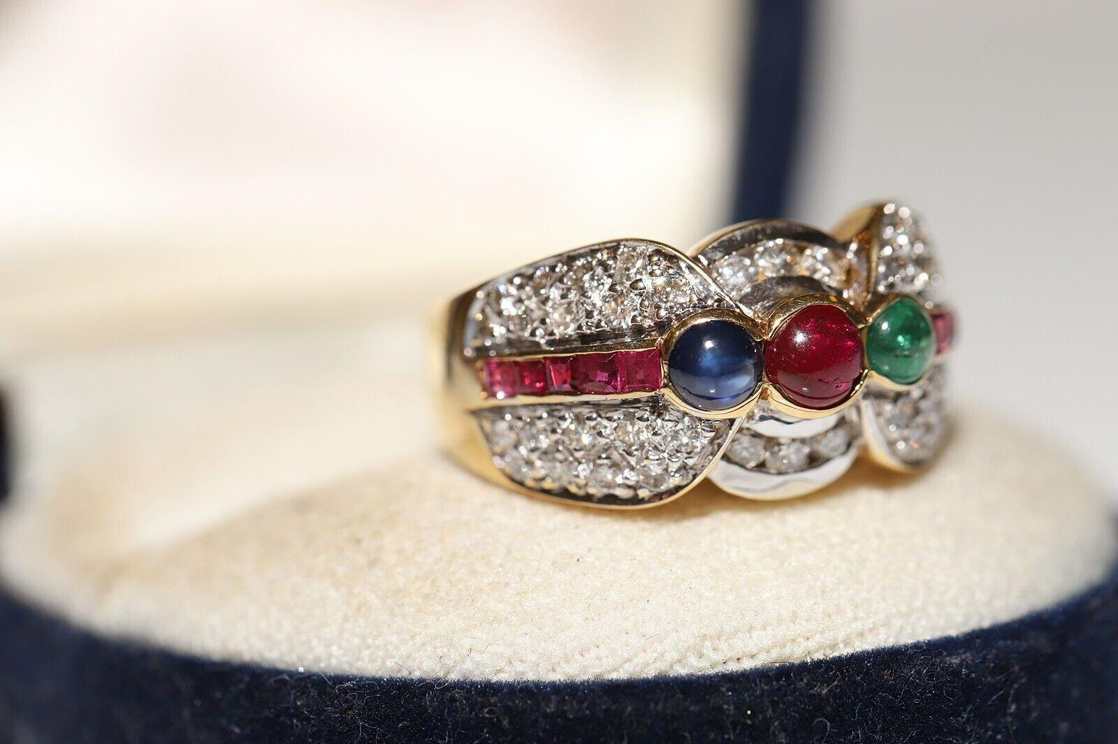 Taglio brillante Anello d'oro naturale con diamante, zaffiro, smeraldo e rubino, vintage, anni '80 circa. in vendita