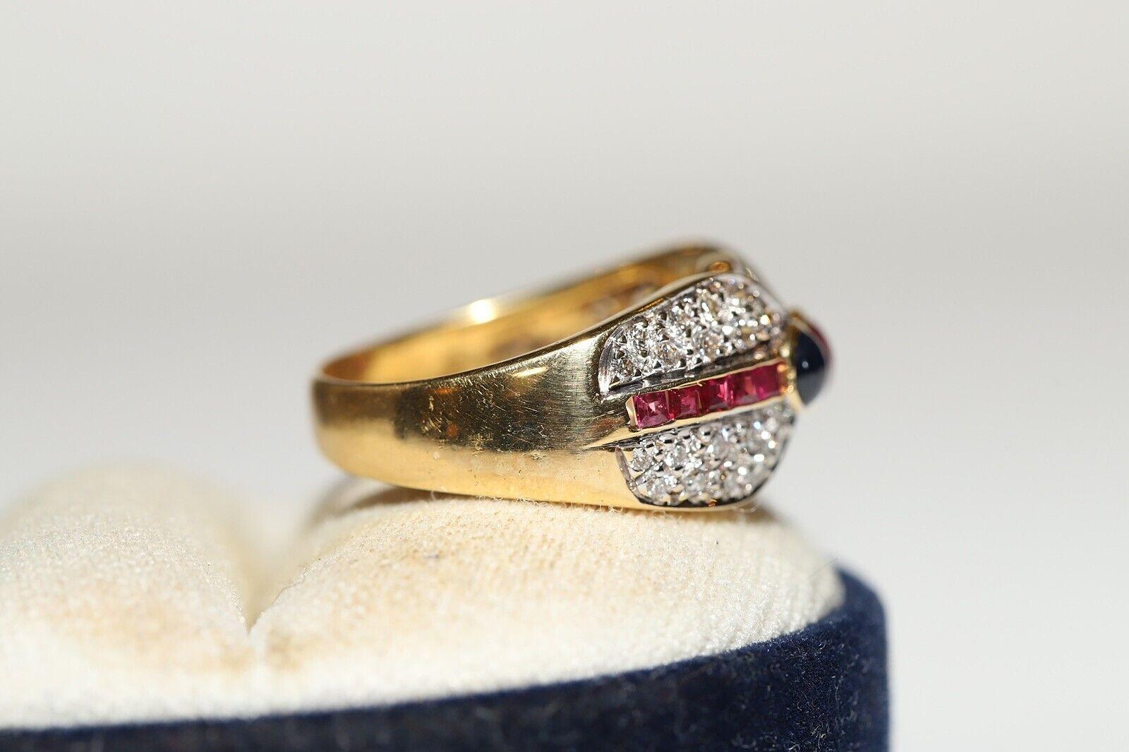 Anello d'oro naturale con diamante, zaffiro, smeraldo e rubino, vintage, anni '80 circa. In condizioni buone in vendita a Fatih/İstanbul, 34
